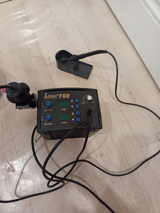 Паяльная станция Lukey 702