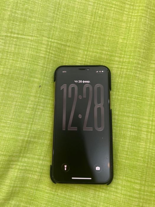 Продам Айфон 11 про в хорошем состояние