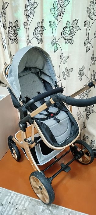 Продам коляску срочно