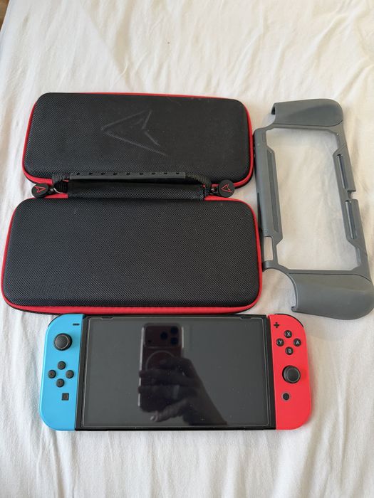 Nintendo Switch в перфектно състояние !