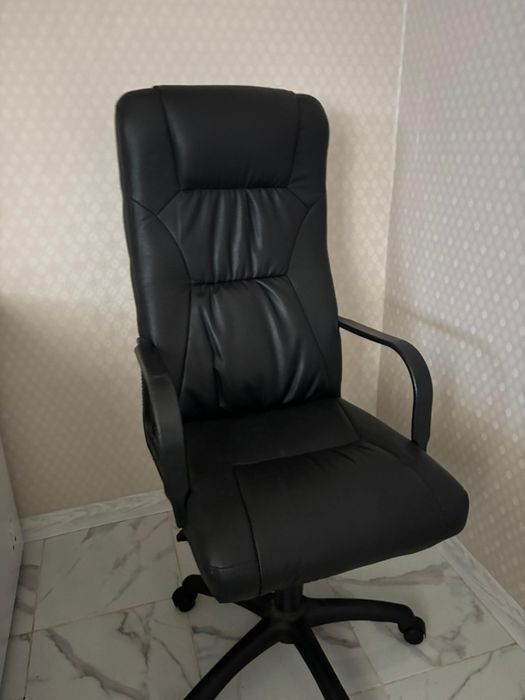 Офисное кресло новое