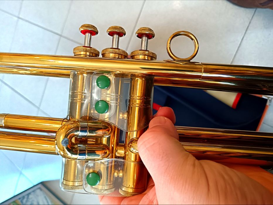 Тромпет Zelmer със сурдина и мундщук