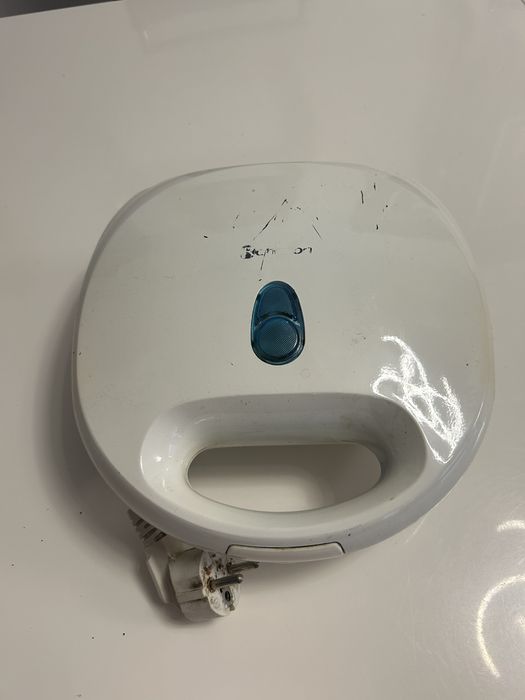 Машина за тост сандвичи