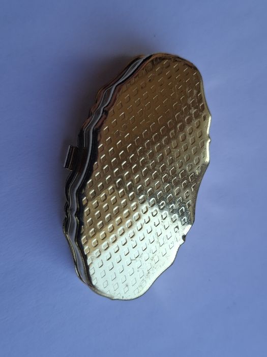 Cutiuță din metal pentru bijuterii,medicamente