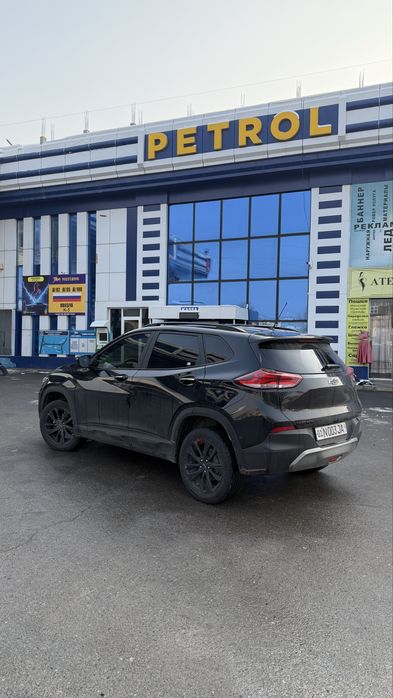 Tracker 2 Red Line Sotiladi