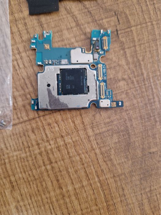 Piese Samsung Galaxy S22