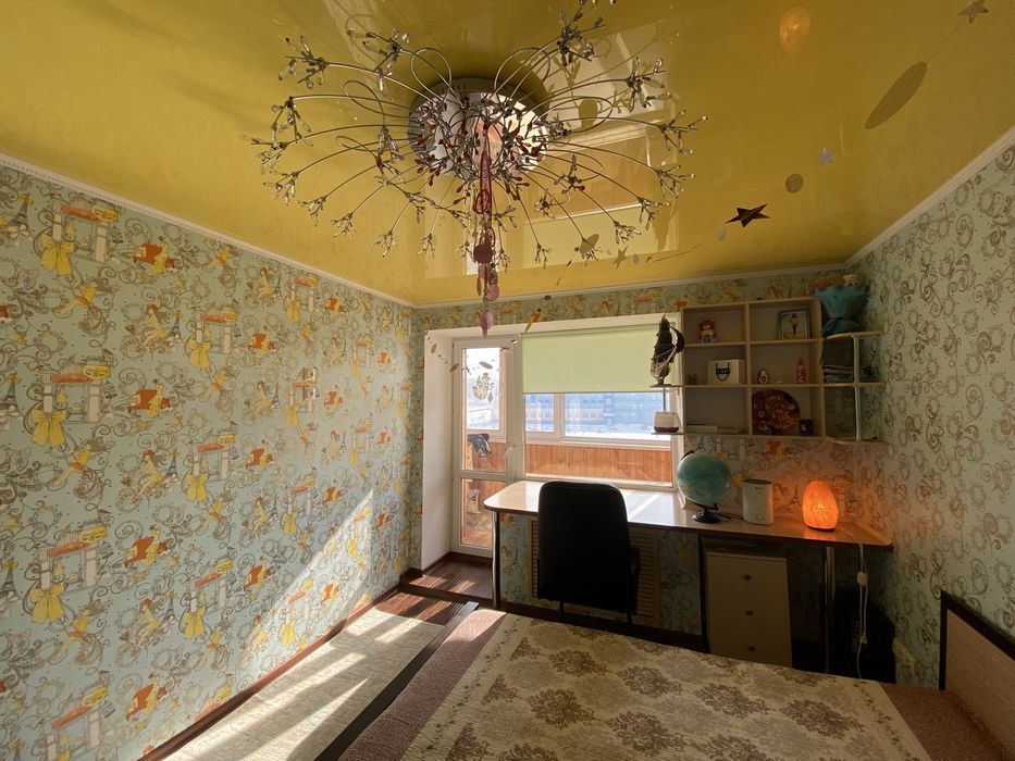 Продам 5 комнатную квартиру