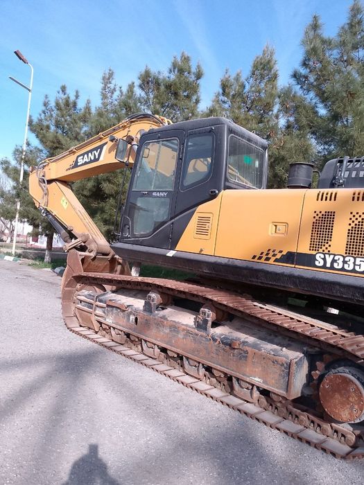 Экскаватор 1.8 м³