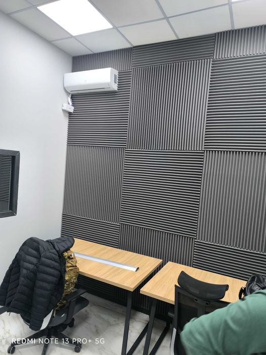 Акустические поролони студия кинотеатр эхо шум звук.