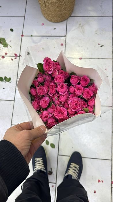 Кустовые розы оптом