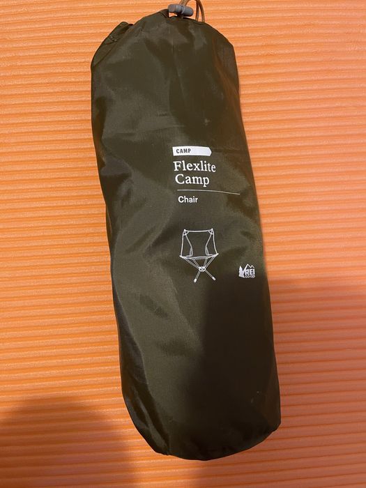 Scaun camping pescuit Rei Flexlite Camp similar Helinox