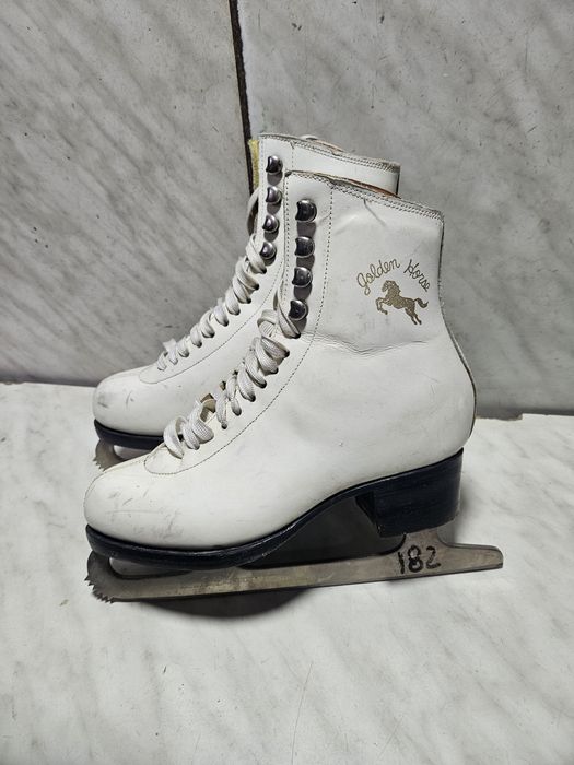 Patine 182 gheata patinaj artistic piele marime 36  (  23 cm)