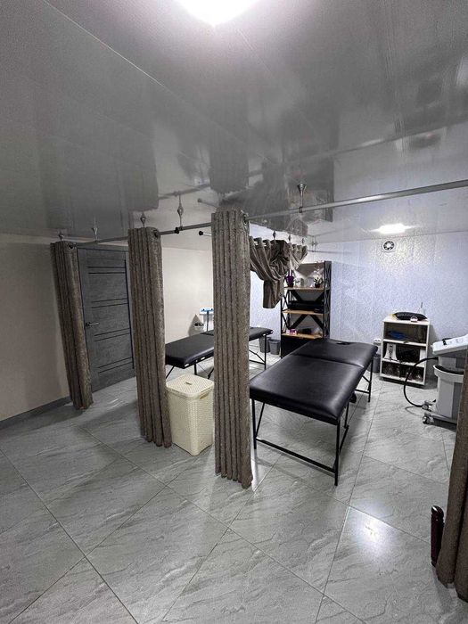 34м2 Кабинет в пустом состоянии в аренду Первая линия