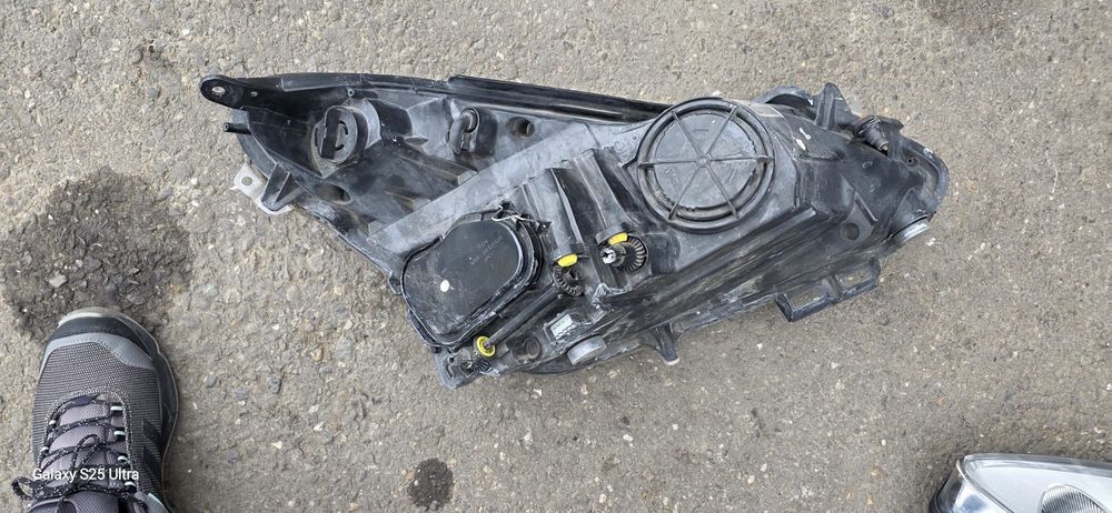 Far stanga si dreapta Opel corsa D