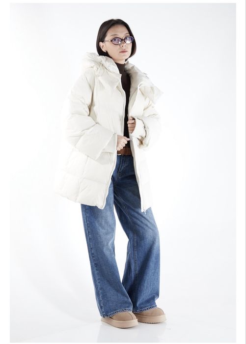 зимняя куртка цвета айвори