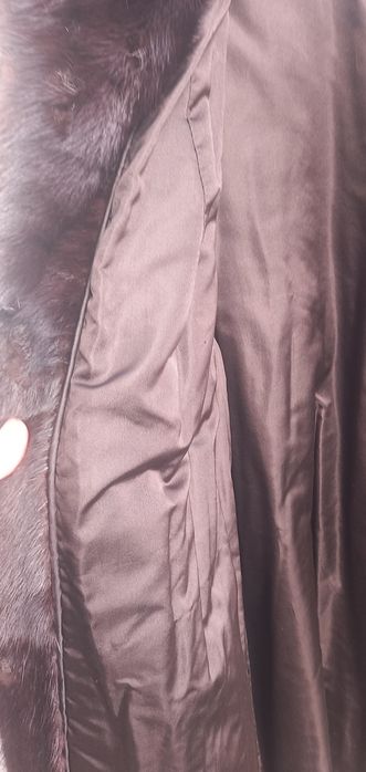 Haină vizon neagră cu reflexe  maro lunga 110cm