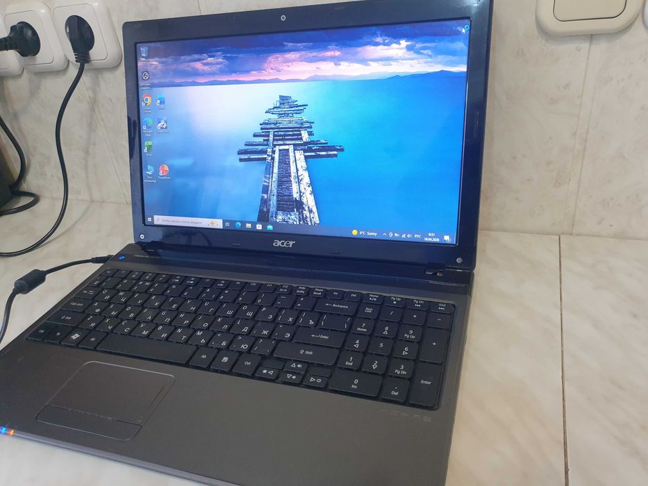 Отличный ноутбук Core i5 .