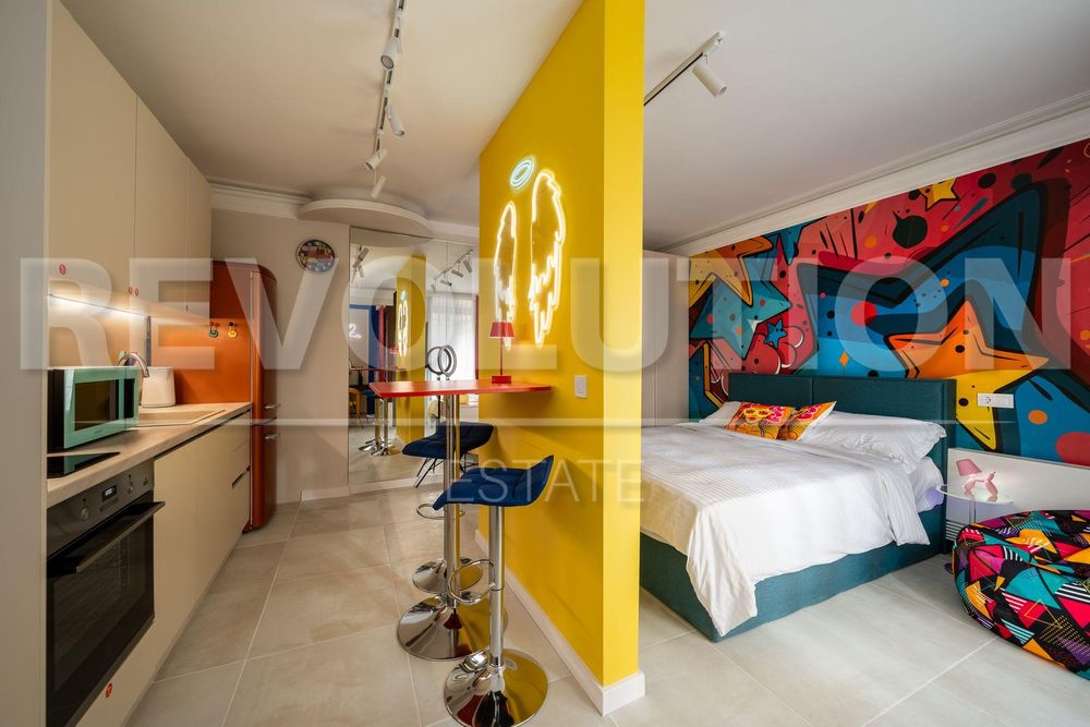 Продава се Четиристаен апартамент в София, Център - 167 кв.м за 3024 €/кв.м - Снимка #2