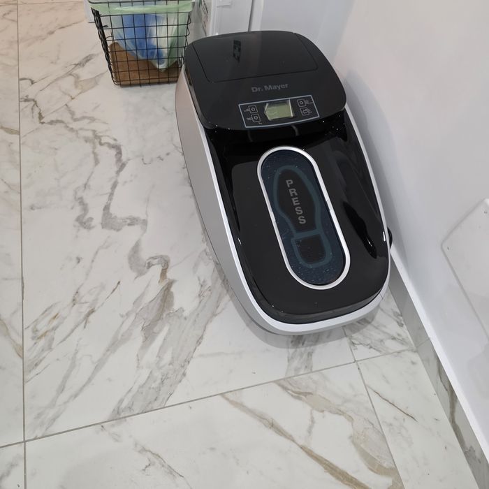 Aparat automat pentru acoperirea pantofilor Dr.Mayer