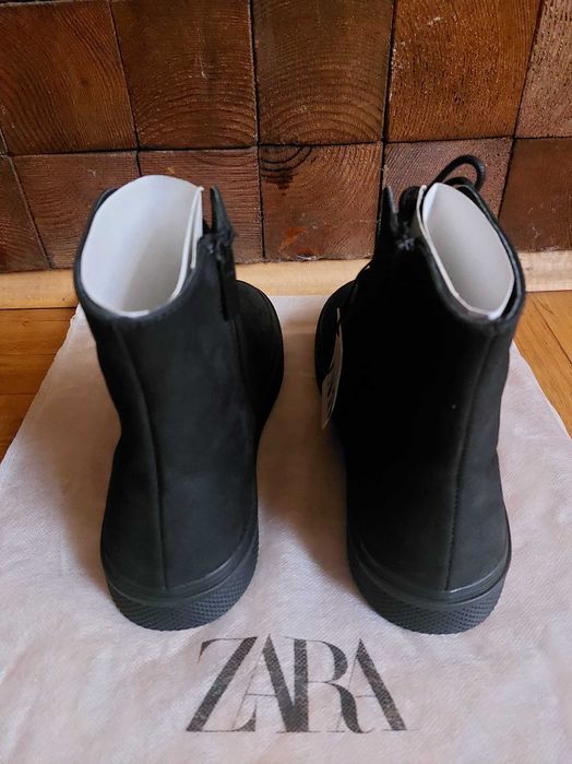 Високи кожени кецове