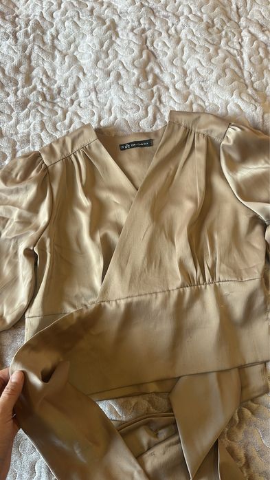 Сары алтын түсті кофта