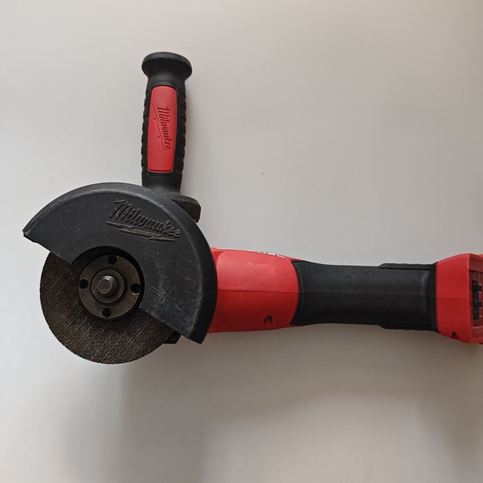 Milwaukee 18v ъглошлайф на батерия