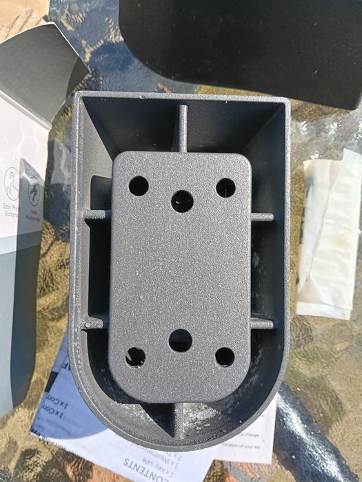 Compact key safe defender