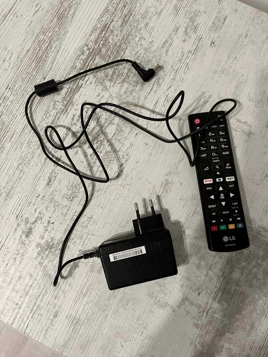 Телевизор/Монитор LG, 24 инча