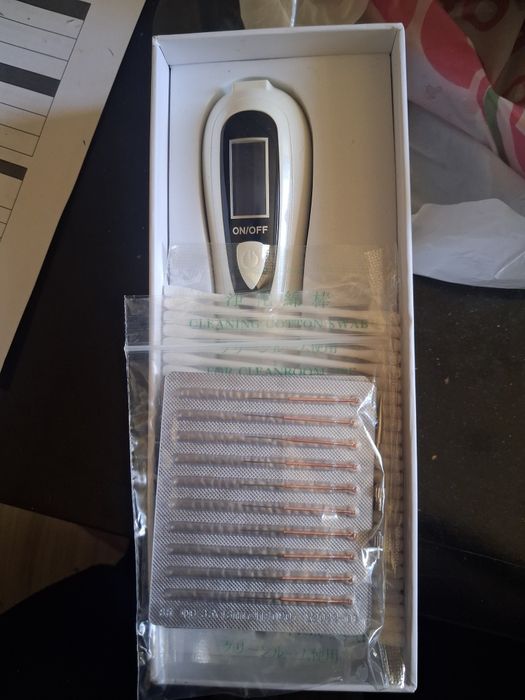 Лазер за премахване на бенки, татуировки и кокоши трън.