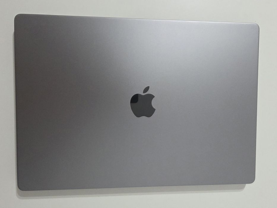 MacBook Pro 2021 M1 Pro 16” – 32 GB RAM, 1TB