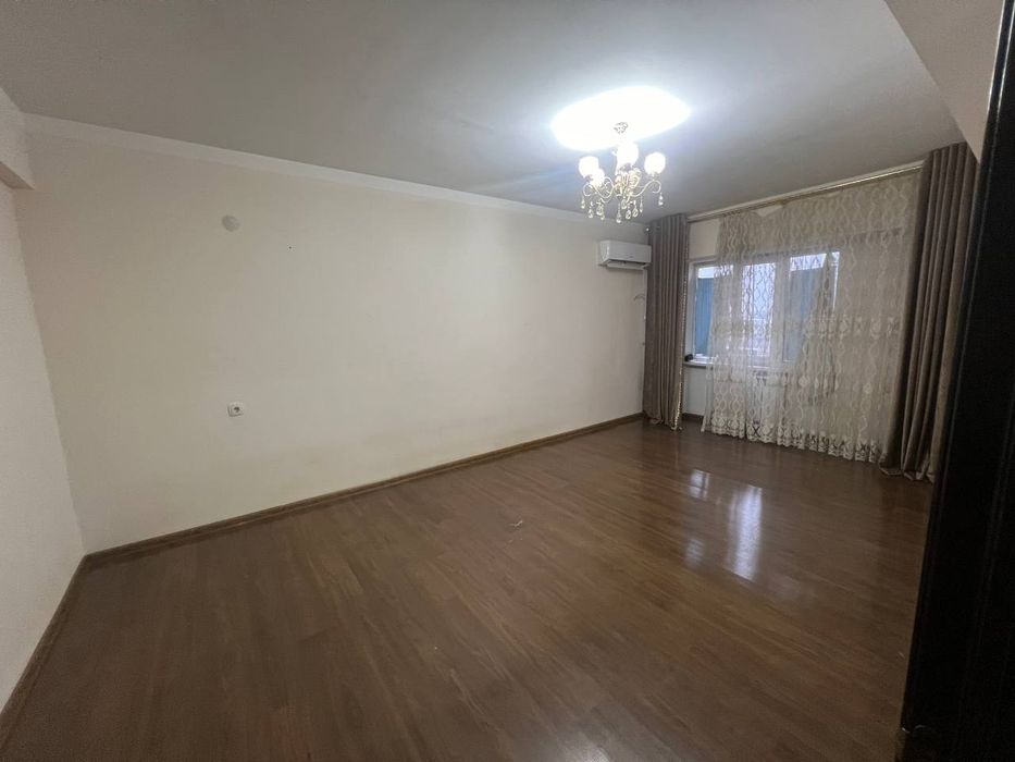 Продаётся Янгихайот 8-худуд 40-уй 49-хонадон Sotiladi.