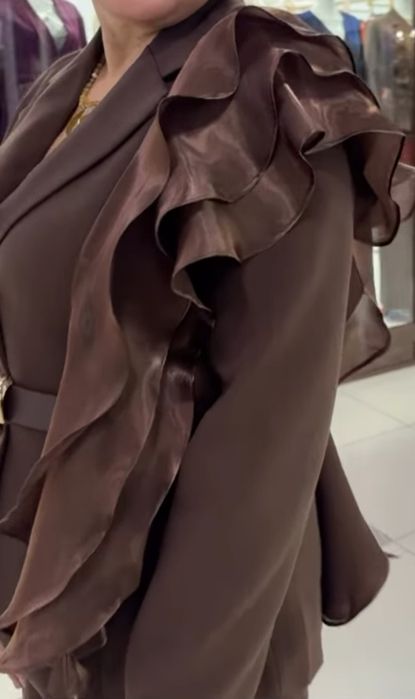 Женский брючный костюм