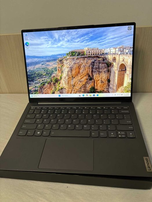 Laptop Lenovo Yoga Slim 7