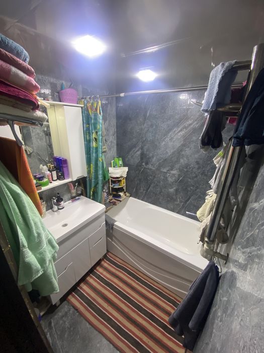 Продается 4 комнатная квартира, в Мирабадском районе, Массив Куйлюк 4