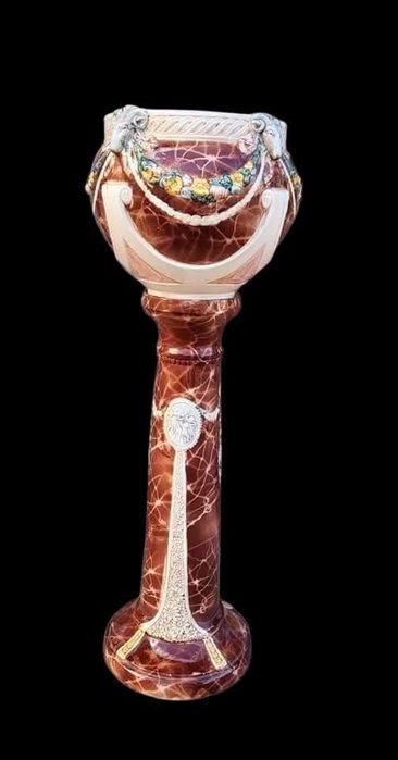 Италианска антикварна колона с кашпа