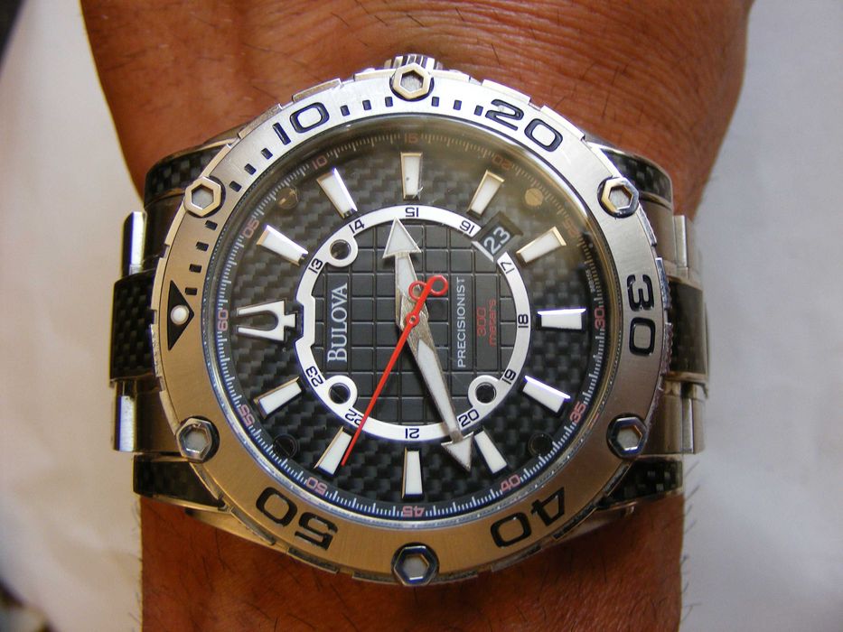 Bulova Precisionist Champlain Watch 300 Meters Carbon