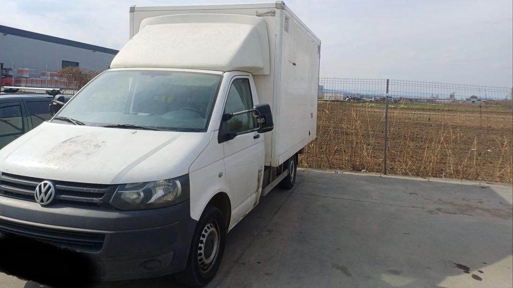 Vând Volkswagen T5 cub