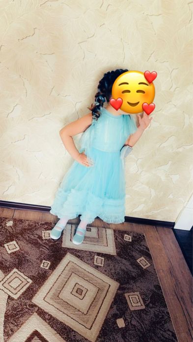 Продам платья на девочку