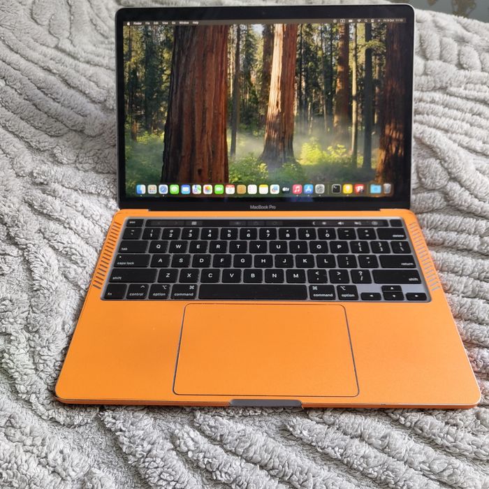 Продам macbook Pro 20 года