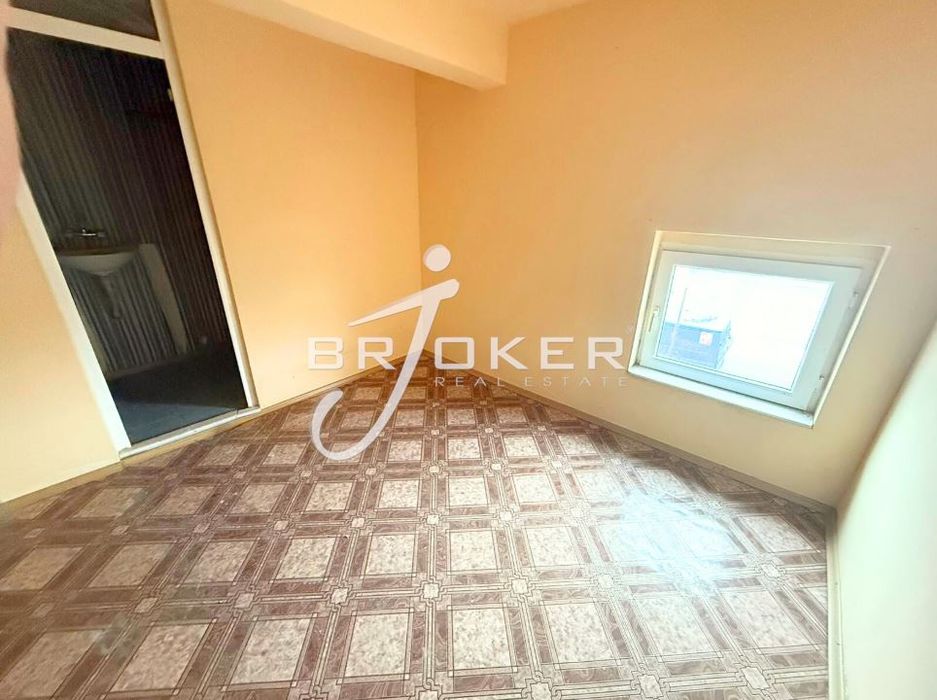 Пром. помещение в Кърджали-Промишлена зона - Изток