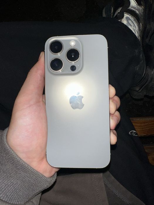 Продаю. Iphone 15 pro на 128 гб