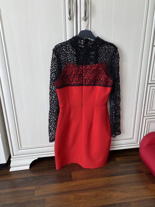 Se vinde rochie zi/seara