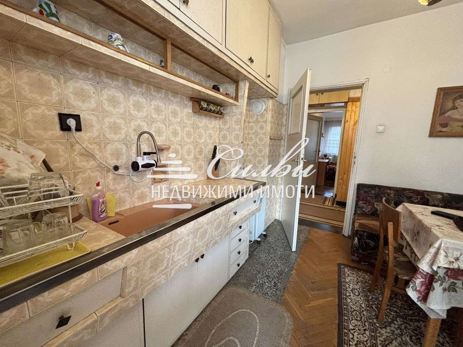 Продава се Четиристаен апартамент в Шумен, Болницата - 100 кв.м за 842 €/кв.м - Снимка #5