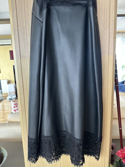 Рокля с кожен ефект Фетиш