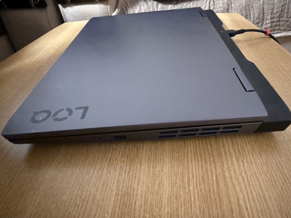 Vand laptop Lenovo LOQ 15