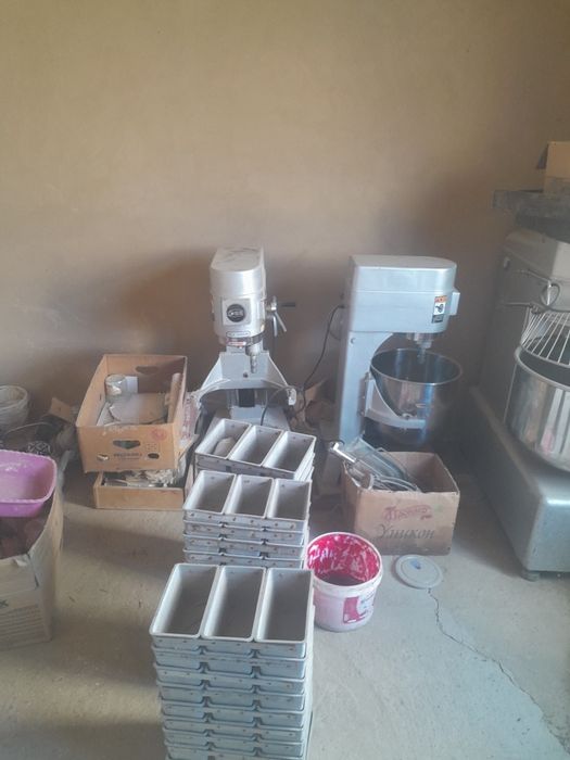 Tort , perojni, sshirinlik buxanka pishirish uchun pechka