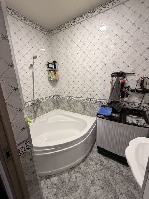 Uy sotiladi Parkenskida