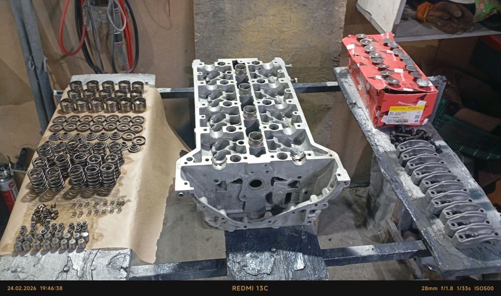 Продам двигатель Мерседес 111 2.2 бензин