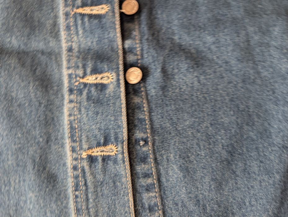 Дънкова пола с висока талия