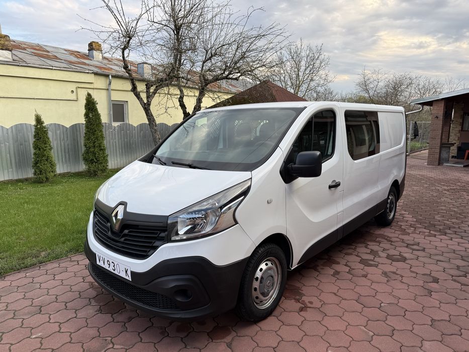 Renault Trafic 6 locuri varianta lunga
